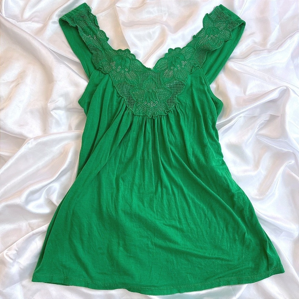 BodyC Green Crochet Lace V-Neck Tank Top Sleeveless Boho Blouse Womens Size M